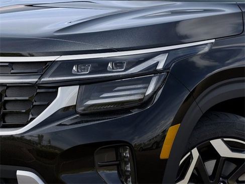 New 2025 Kia Seltos SX w/ SX Sunroof Package image 10