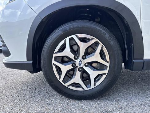 Used 2022 Subaru Forester Premium image 5