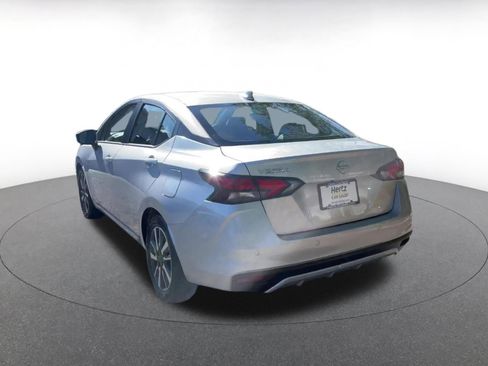 Used 2025 Nissan Versa SV FWD image 10