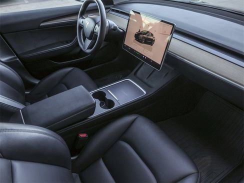 Used 2023 Tesla Model 3 Standard Range image 31