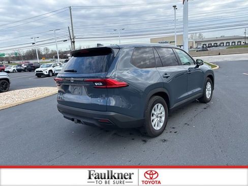 Used 2024 Toyota Grand Highlander XLE image 8