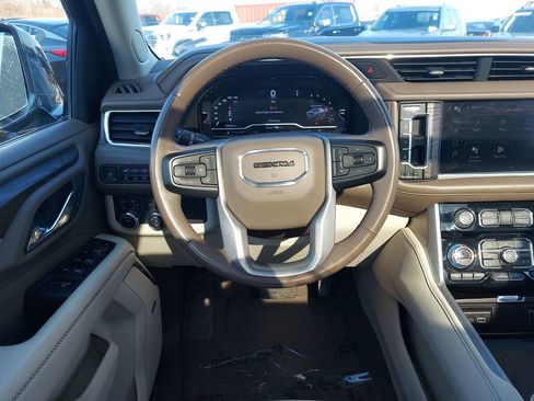 Used 2023 GMC Yukon Denali image 15