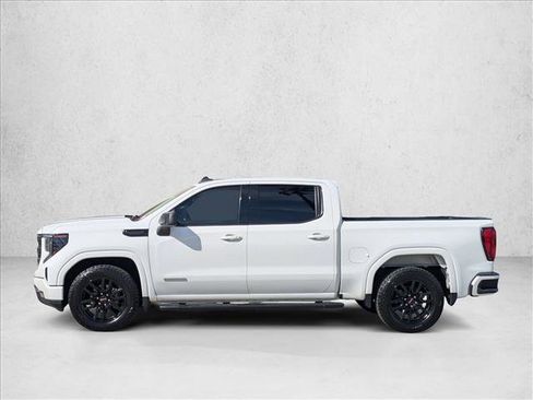 Used 2022 GMC Sierra 1500 Elevation w/ LPO, Elevation Black Package image 9