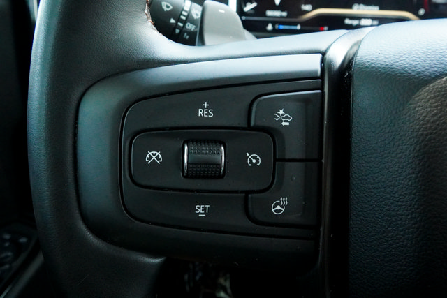 Used 2024 GMC Sierra 1500 AT4 w/ Technology Package AWD/4WD image 17