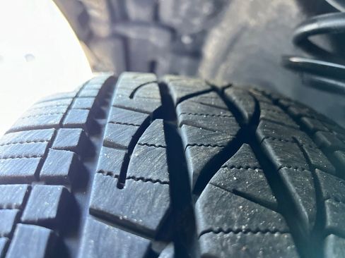 Used 2023 Ford Explorer Limited w/ Equipment Group 301A image 21