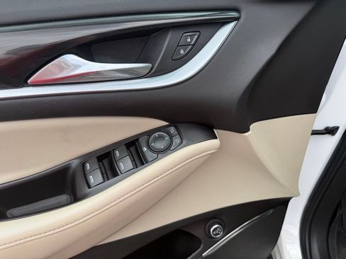 Used 2020 Buick Enclave Essence FWD image 14