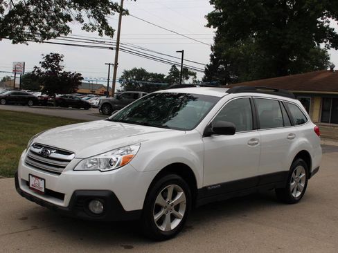 Used 2014 Subaru Outback 2.5i w/ Alloy Wheel Package AWD/4WD image 5