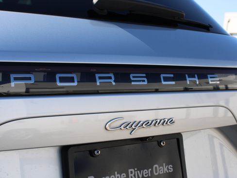 Used 2019 Porsche Cayenne image 68