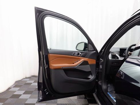 New 2026 BMW X5 xDrive40i w/ M Sport Package AWD/4WD image 4