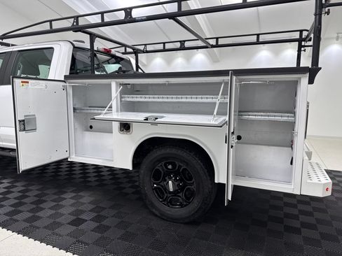 Used 2023 Ford F250 XL w/ STX Appearance Package AWD/4WD image 14