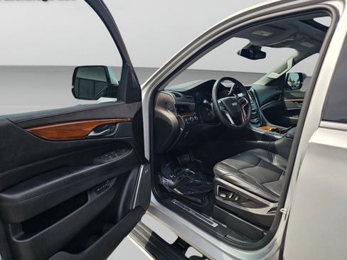Used 2016 Cadillac Escalade Premium AWD/4WD image 20