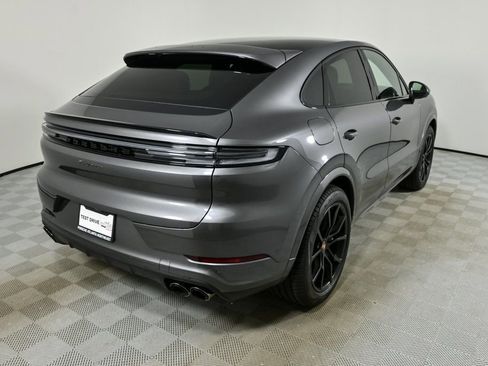 Certified 2025 Porsche Cayenne Coupe image 29