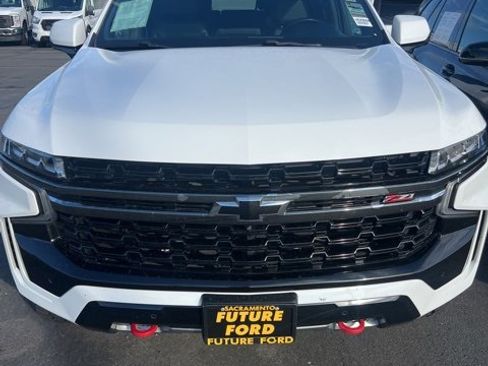 Used 2021 Chevrolet Suburban Z71 w/ Luxury Package image 2