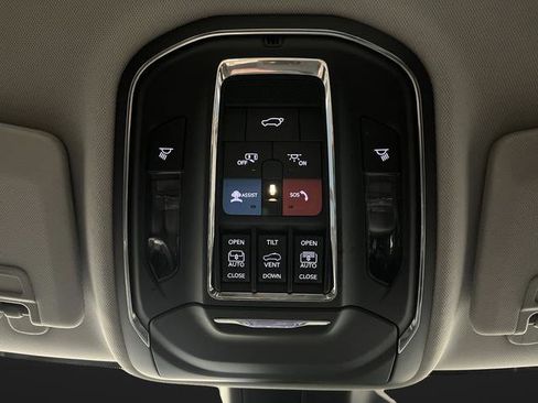 Used 2024 Jeep Grand Cherokee Limited 4xe image 27