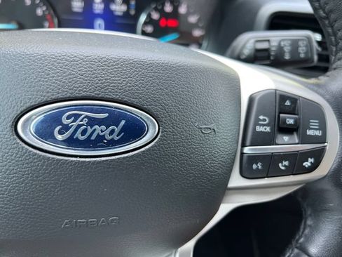 Used 2022 Ford Explorer XLT RWD image 29