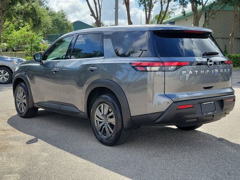 Certified 2025 Nissan Pathfinder S FWD image 8
