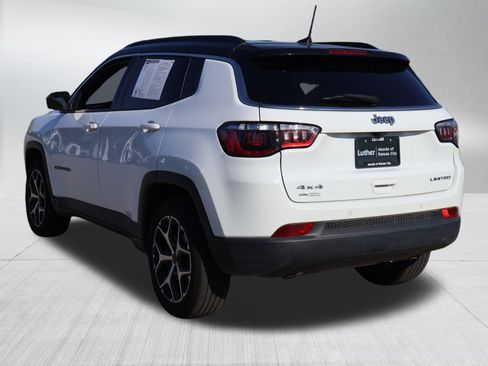 Used 2025 Jeep Compass Limited AWD/4WD image 4