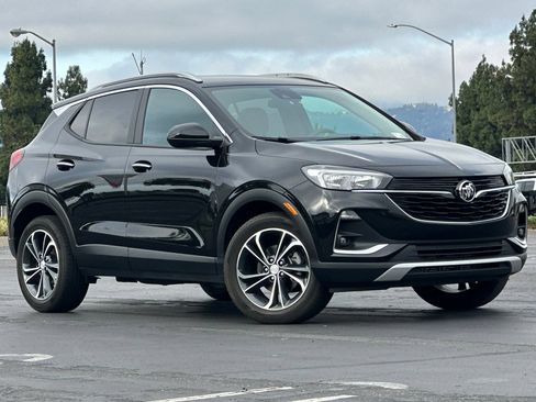 Used 2023 Buick Encore GX Select FWD image 2