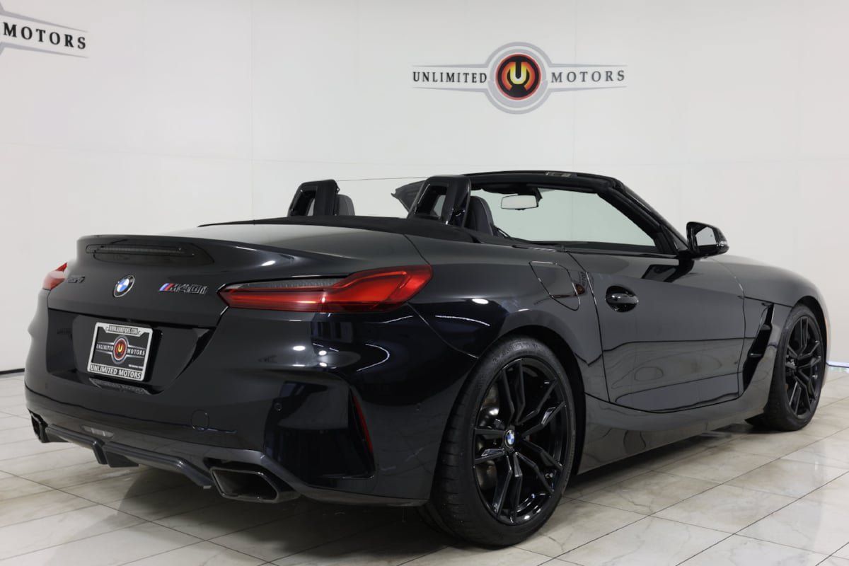 Used 2026 BMW Z4 M40i w/ Premium Package RWD image 3