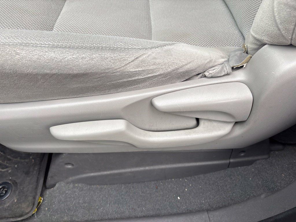 Used 2020 Toyota Sienna L FWD image 16