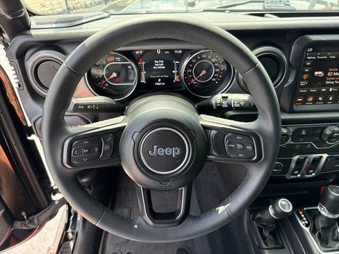 Used 2023 Jeep Wrangler Sport AWD/4WD image 13