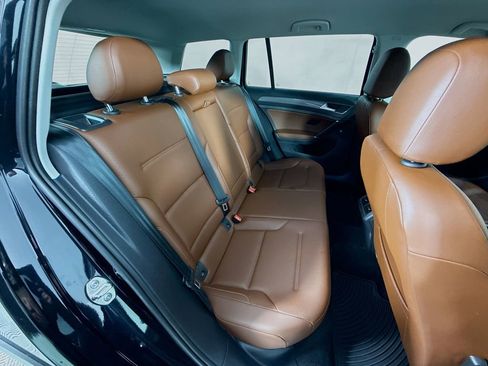 Used 2019 Volkswagen Golf Alltrack S image 26