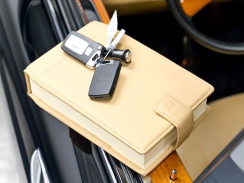 Used 2013 Rolls-Royce Phantom Sedan RWD image 95