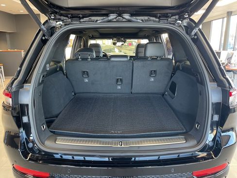 New 2025 Jeep Grand Cherokee Summit image 21