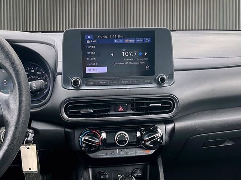 Used 2022 Hyundai Kona SE w/ Cargo Package FWD image 7