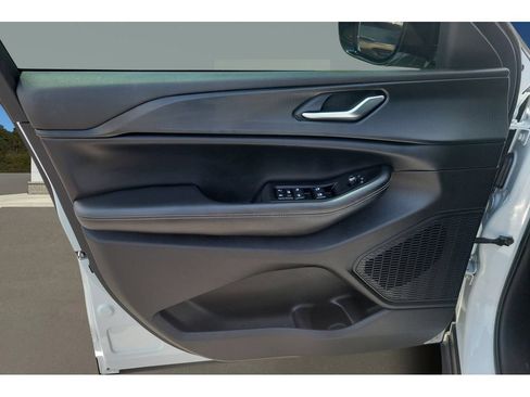 Used 2023 Jeep Grand Cherokee L Laredo AWD/4WD image 26