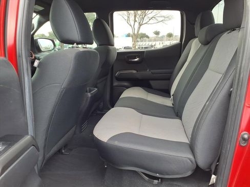 Used 2023 Toyota Tacoma TRD Off-Road image 13