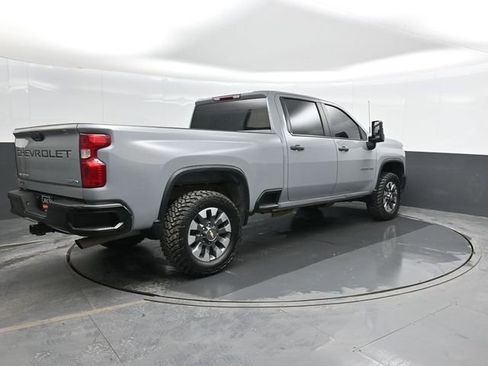Used 2024 Chevrolet Silverado 2500 Custom w/ Custom Convenience Package AWD/4WD image 3