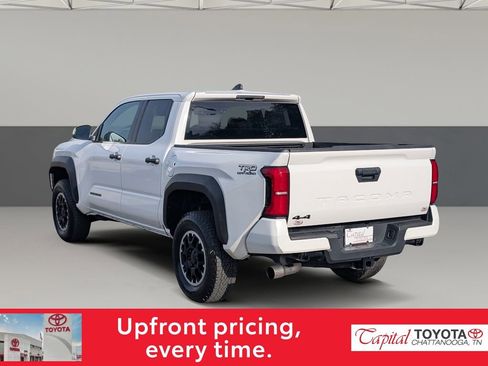 Used 2024 Toyota Tacoma TRD Off-Road AWD/4WD image 5