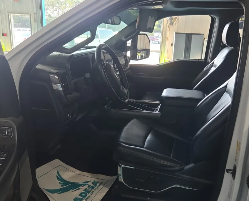 Used 2024 Ford F250 Lariat w/ Tremor Off-Road Package AWD/4WD image 8