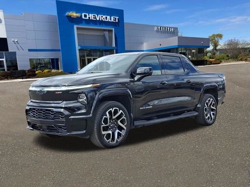 Used 2024 Chevrolet Silverado EV RST image 33
