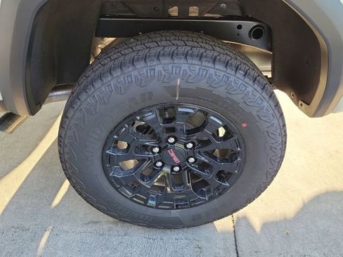 New 2026 GMC Canyon Elevation RWD image 7