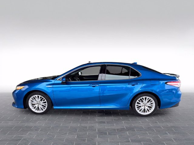 Used 2020 Toyota Camry XLE w/ Driver Assist Package FWD image 4