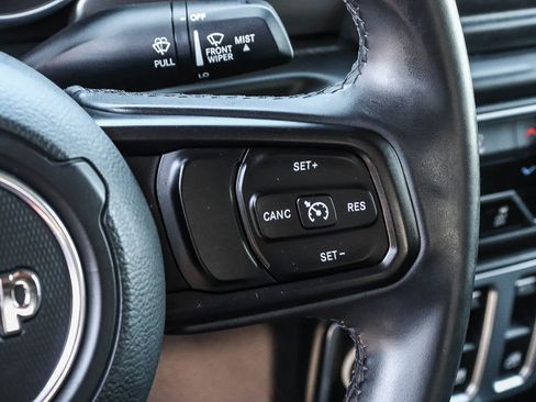 Used 2018 Jeep Wrangler Sport AWD/4WD image 24