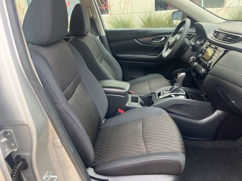 Used 2017 Nissan Rogue S FWD image 20