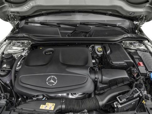 Used 2018 Mercedes-Benz GLA 250 4MATIC image 7