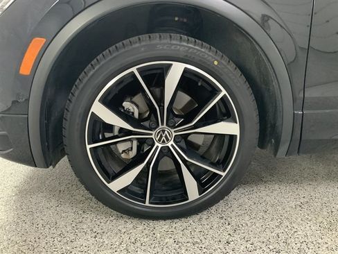Used 2024 Volkswagen Tiguan SEL R-Line AWD/4WD image 13