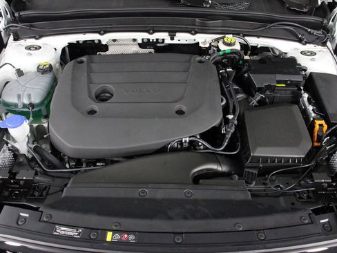 New 2026 Volvo XC40 B5 Ultra w/ Climate Package AWD/4WD image 12