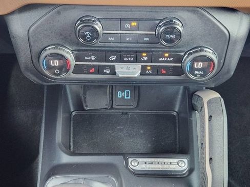 Used 2024 Ford Bronco Outer Banks AWD/4WD image 20