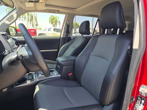 Certified 2022 Toyota 4Runner SR5 Premium w/ Moonroof Package AWD/4WD image 22