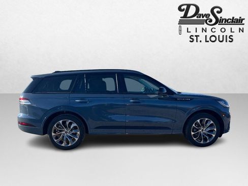 New 2026 Lincoln Aviator AWD w/ Jet Appearance Package image 4