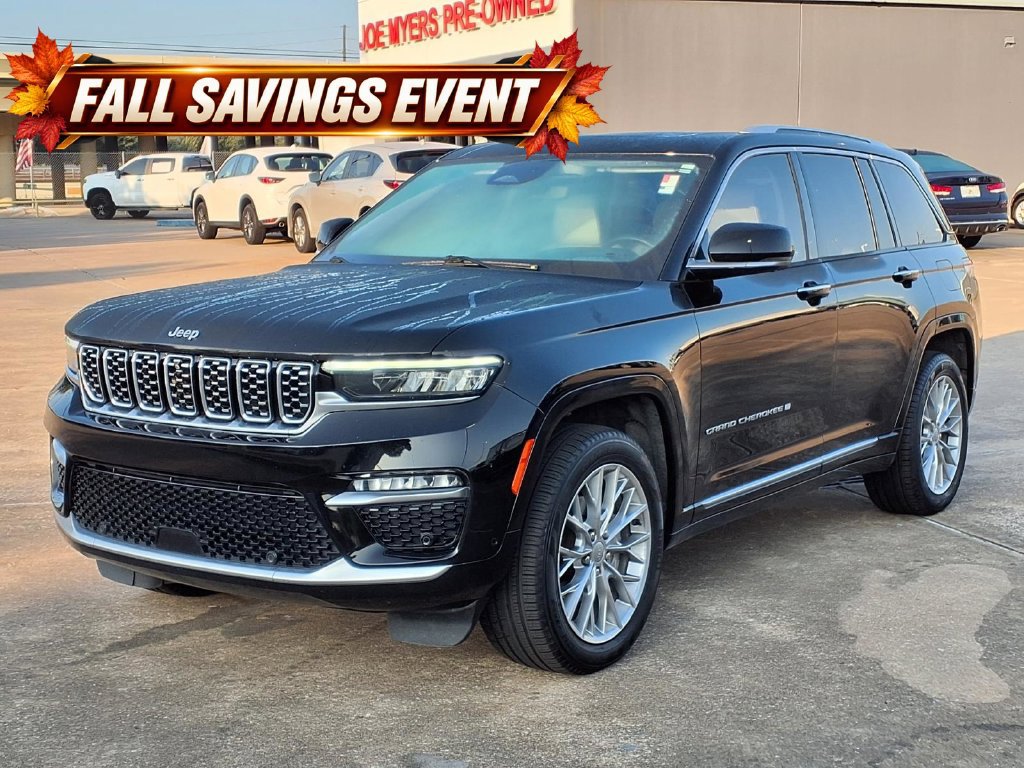 Used 2022 Jeep Grand Cherokee Summit AWD/4WD image 3