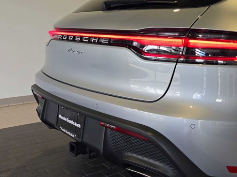 Used 2025 Porsche Macan AWD/4WD image 15