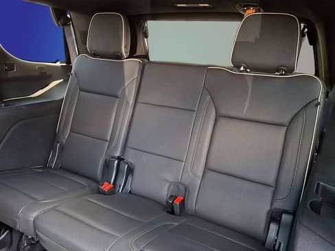 Used 2024 Chevrolet Tahoe Premier AWD/4WD image 7