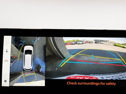 New 2026 Toyota Sienna Platinum AWD/4WD image 17