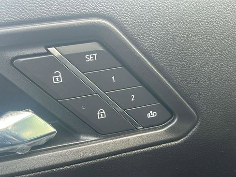 New 2026 GMC Canyon Denali image 14